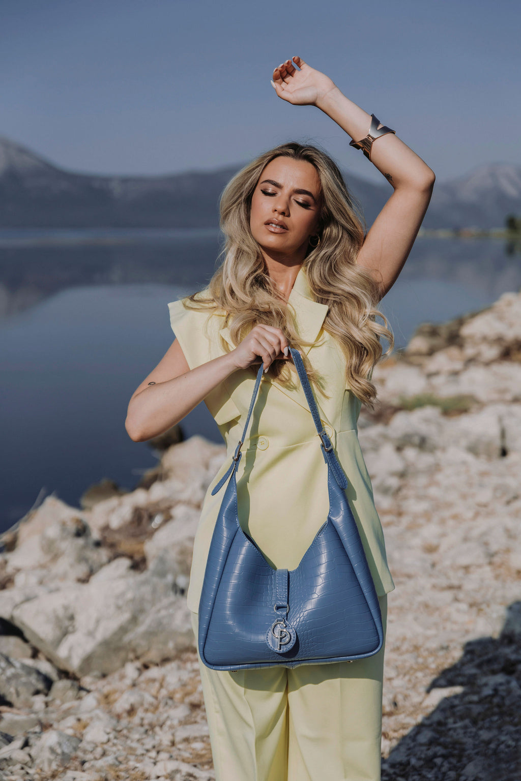 Elara blue